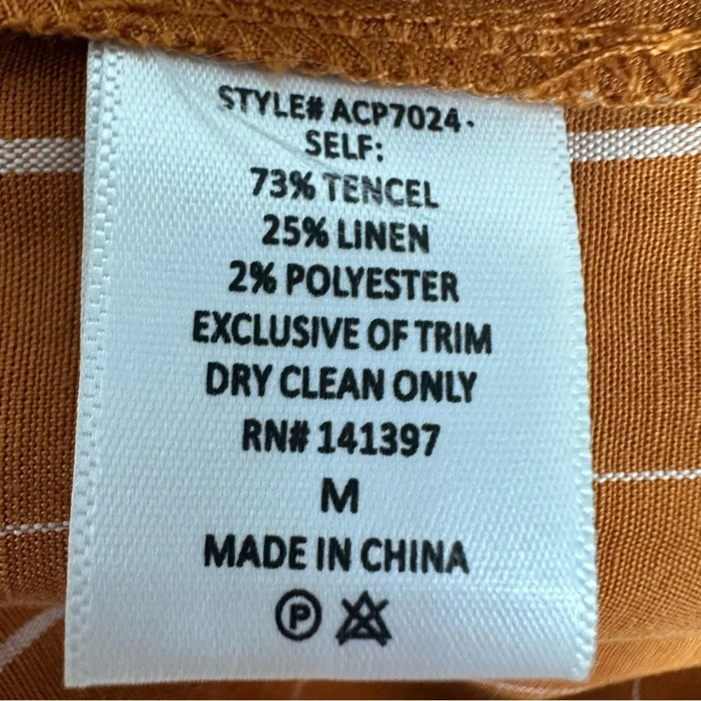 ASTR The Label size Medium Neo Rust High Waist Pleated Pinstripe Crop Pants
